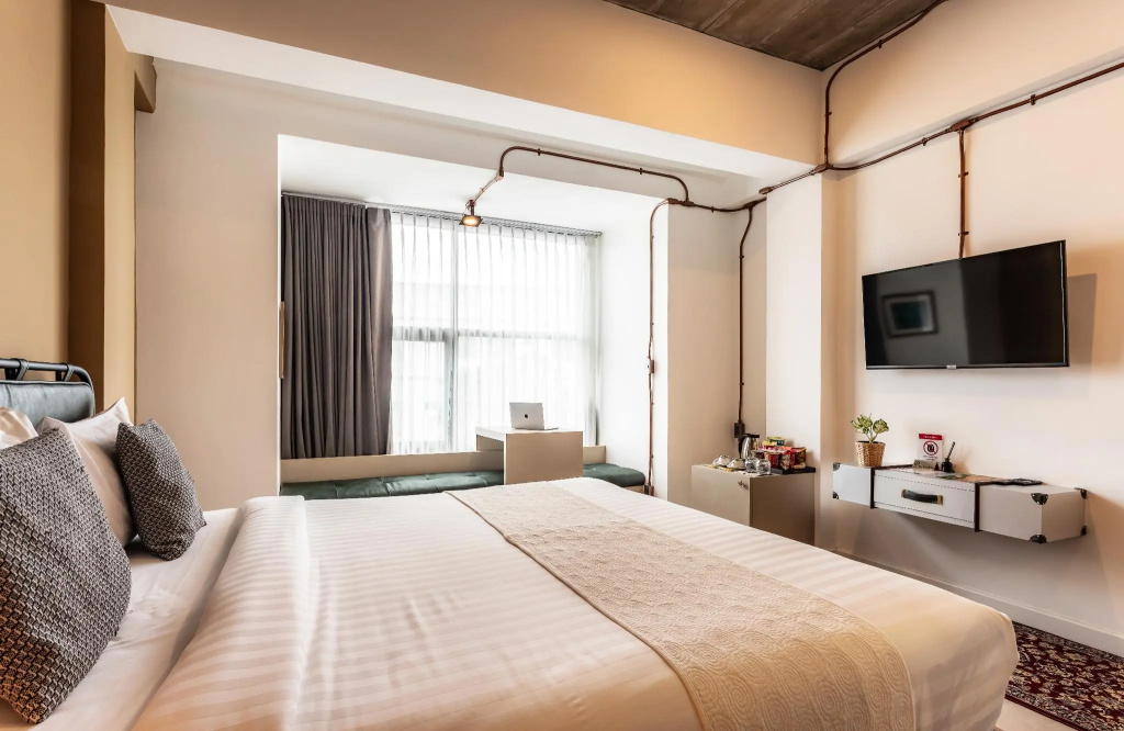 Superior Double room (full double bed)