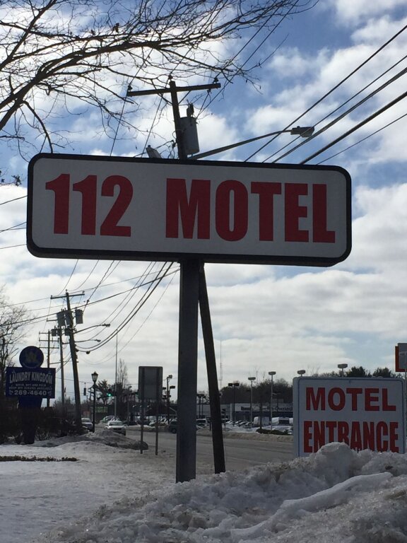 112 Motel image