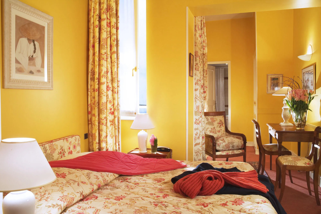 Relais Du Louvre 8