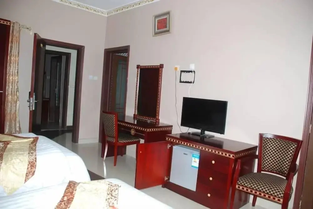 Obaa'S Golden Plaza Hotel - Chambres