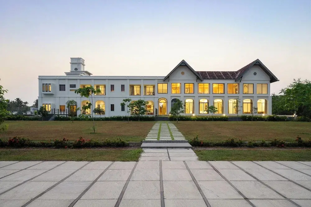 The Lake Manor