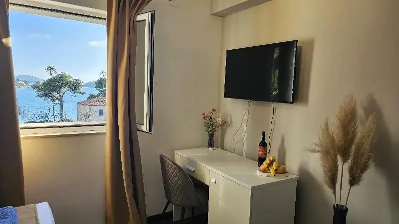 Comfort room