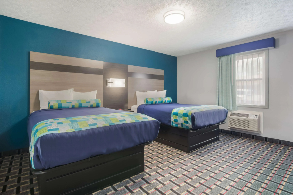 Quadruple Suite