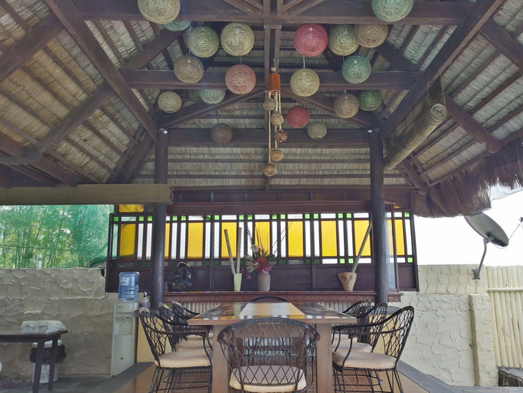 Vista Aplaya Resort