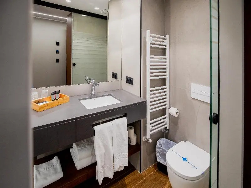 Standard Triple room with balcony