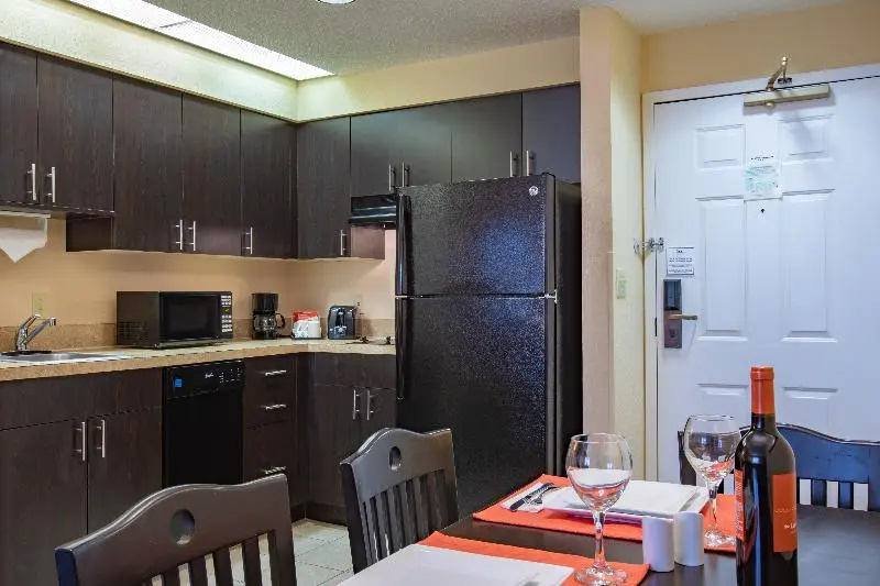 staySky Suites - I Drive Orlando - Chambres