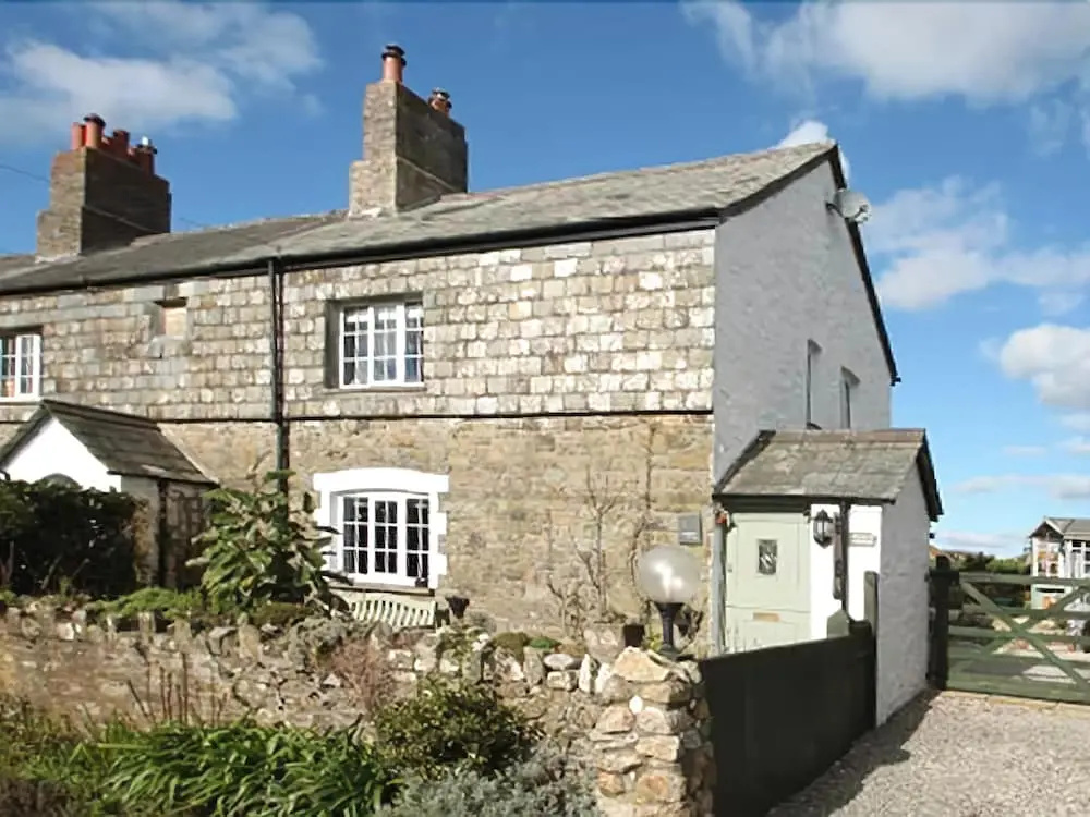 1 Arthur Cottages