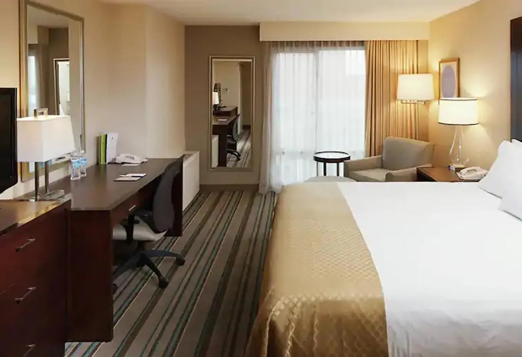 DoubleTree by Hilton Chicago - North Shore Conference Center - Chambres