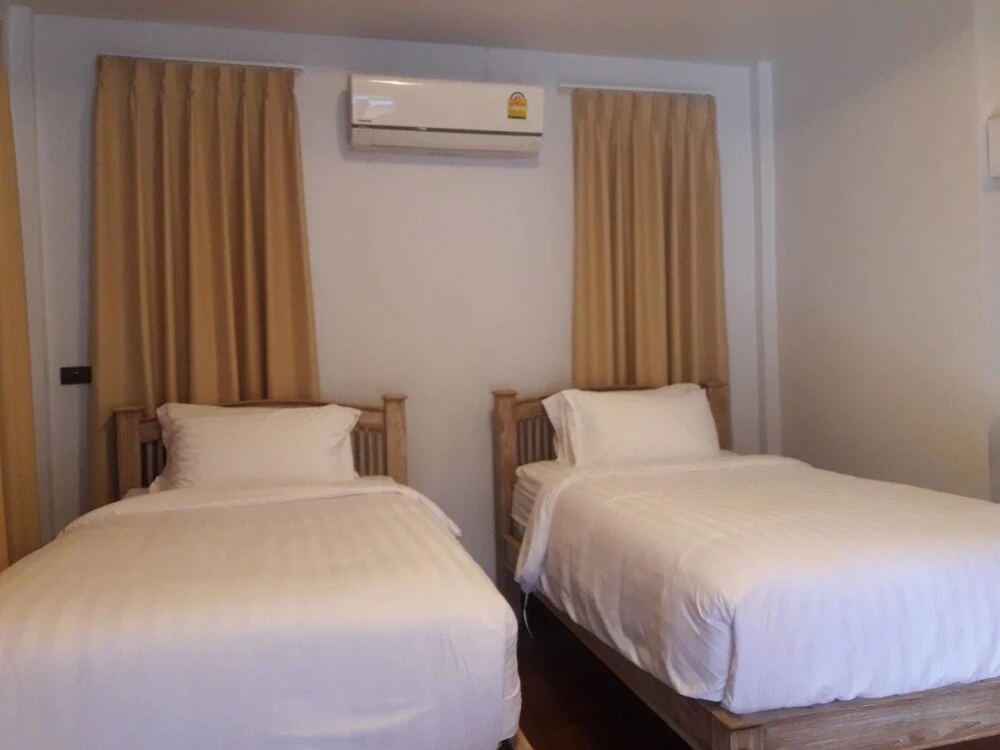 2 Bedrooms Standard Family room