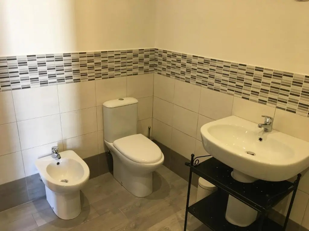 Deluxe Double room with balcony (full double bed)
