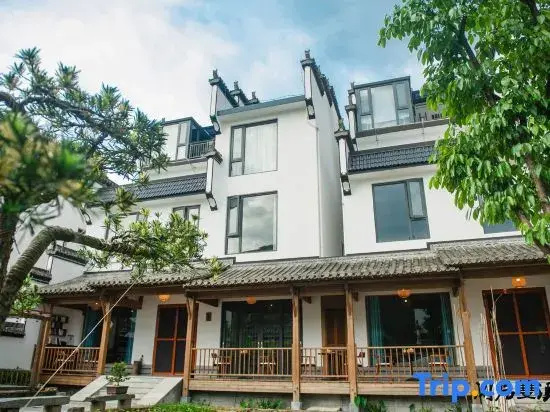 Floral Hotel·Xianju Shuangxi hotel (Wuyuan Scenic Area Moon Bay)