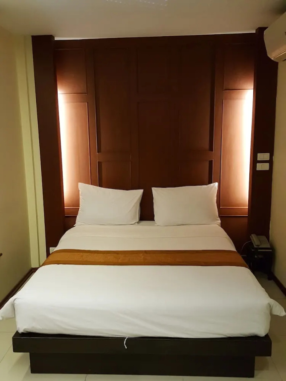 Superior Double room (full double bed)