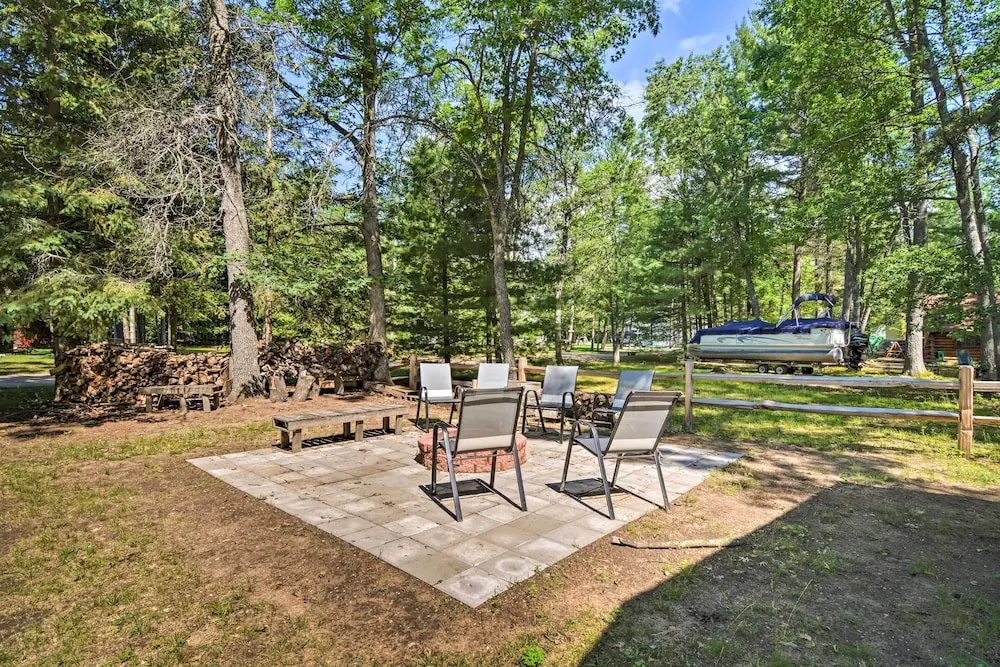 Higgins Lake Getaway w/ Fire Pit, Walk to Beach!