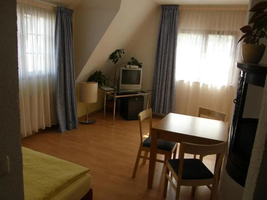 Hotel Pension zu Dresden Altpieschen - Chambres