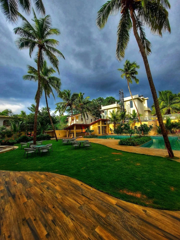 Beach & Waterfront