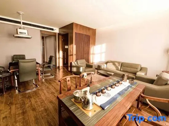 Premier Suite