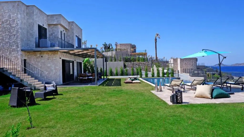 5 Bedroom Luxury Villa With Private Pool and Private Beach in Bodrum-gumusluk 2