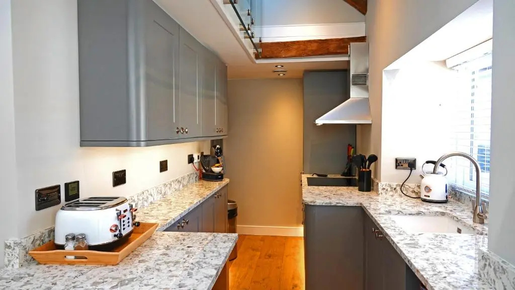 1 Castle Mews