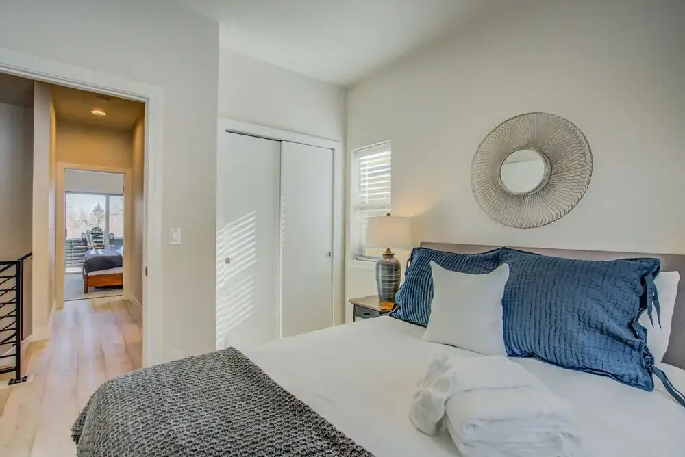 4BR Mnt Viewsmodern Urbanityrooftop Patio — фото 2