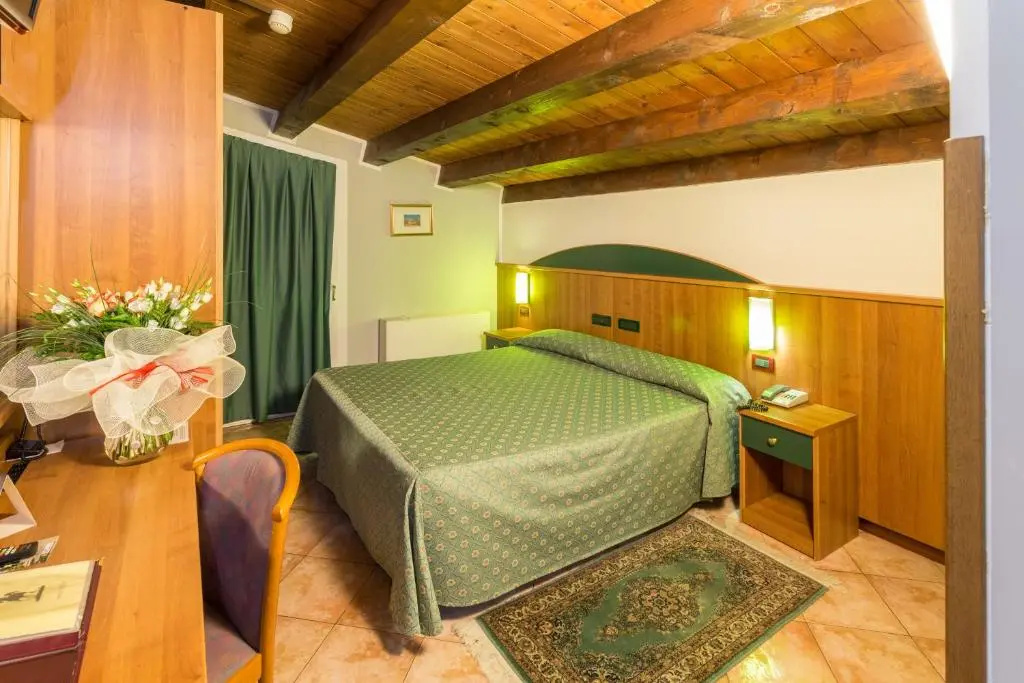 Roy Hotel - Chambres