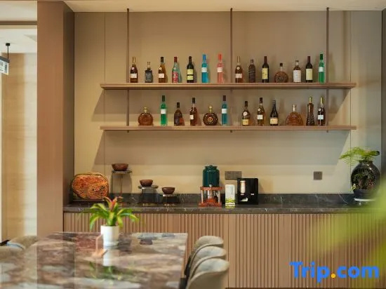 Food & Beverage