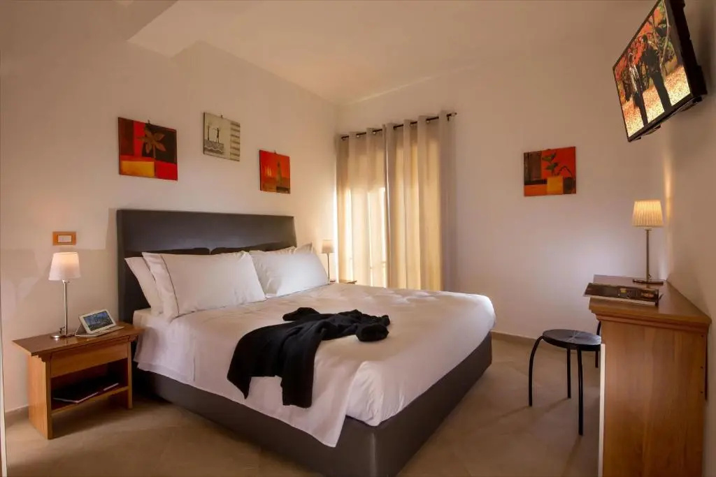 Standard Double room with view (full double bed)