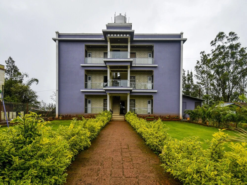 Treebo Prince Palace With Swimming Pool
