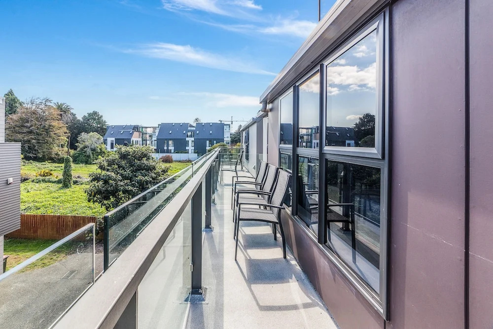 Balcony & Terrace
