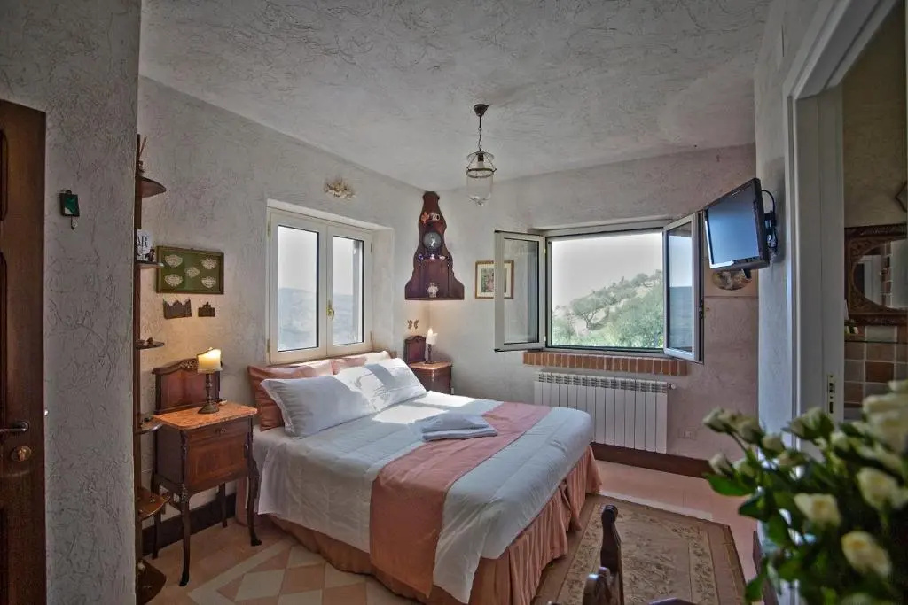 Standard Double room with panoramic view (full double bed)
