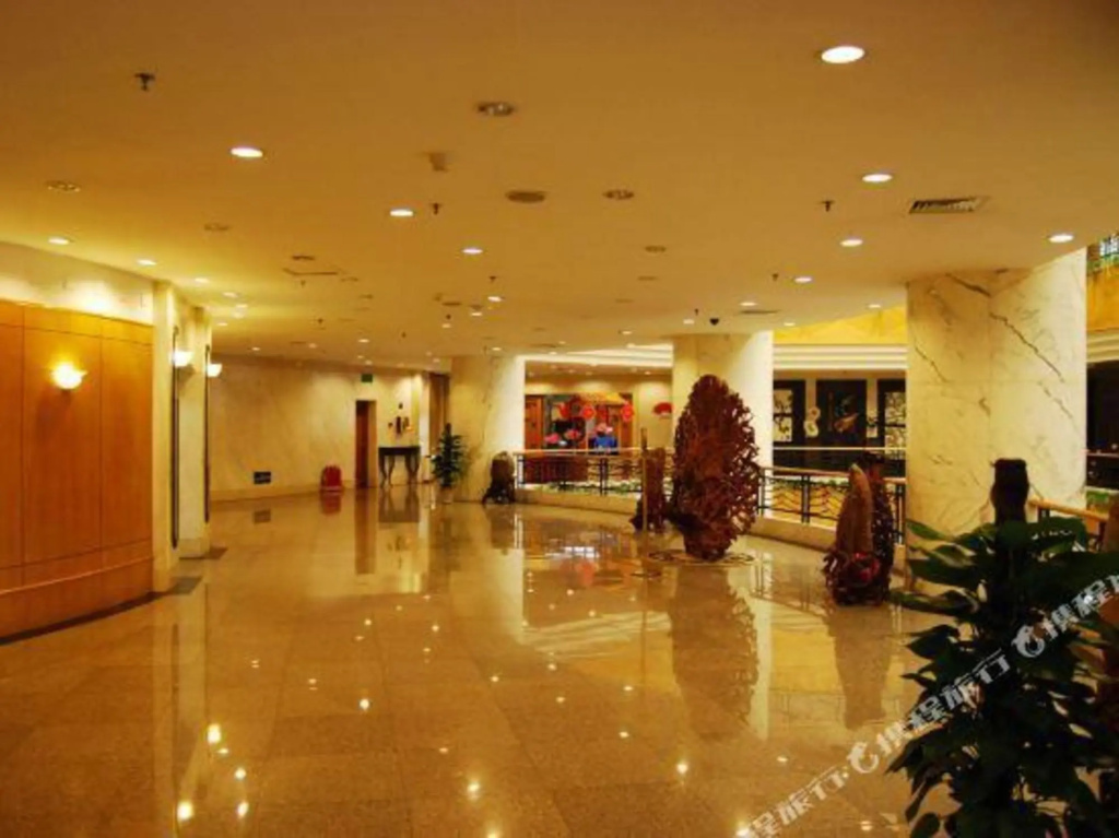 Lobby & Reception