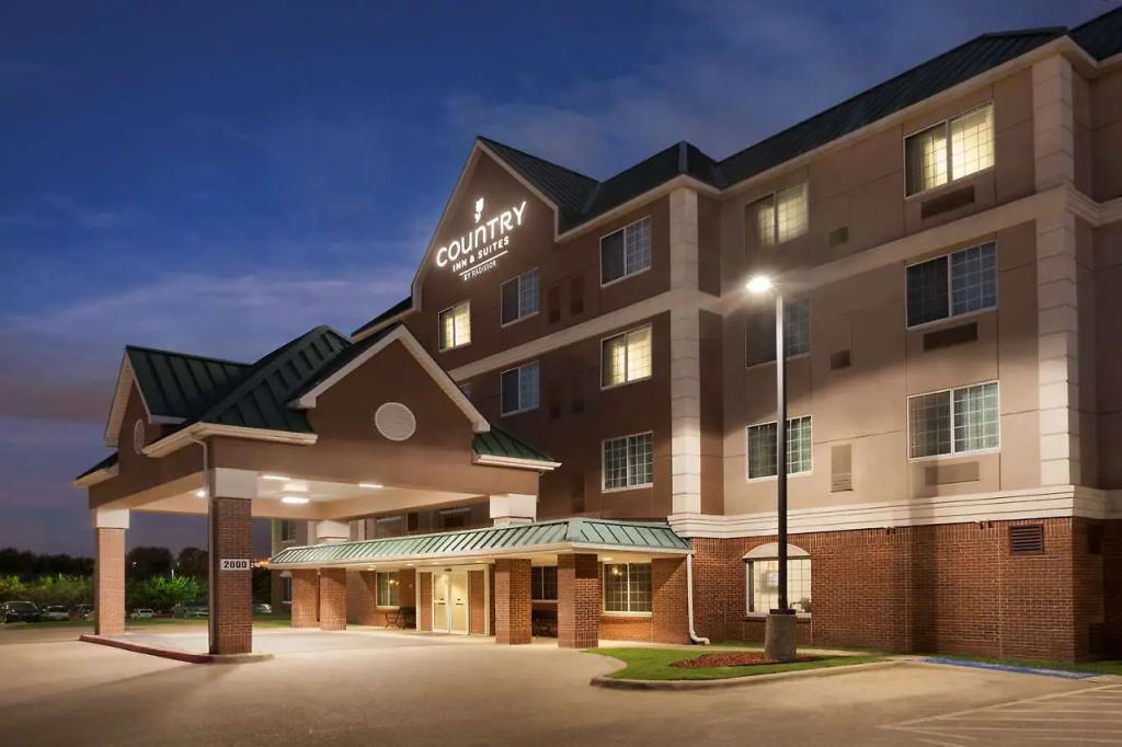 Country Inn & Suites by Radisson, DFW Airport South, TX — фото