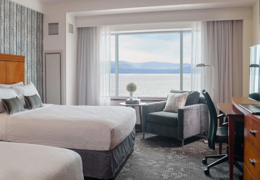 Courtyard Marriott Burlington Harbor — фото 5