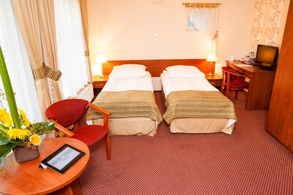 Hotel Logos — 5