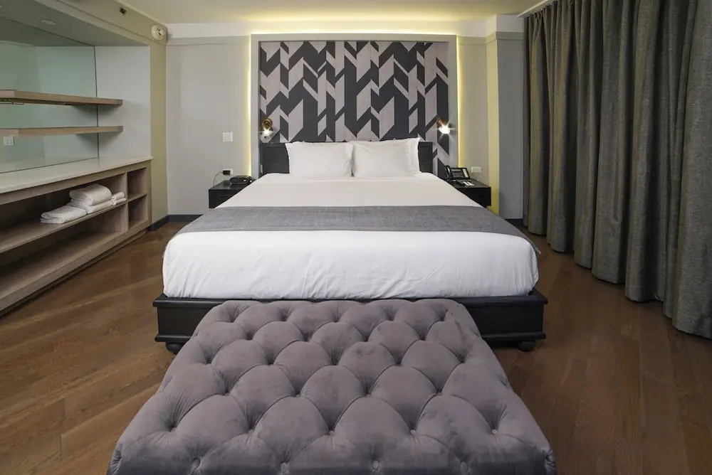 Luxury Double room (full double bed)