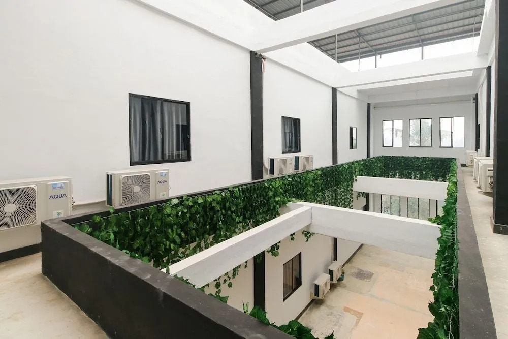 Airy Panam Hr Soebrantas Km 8.5 Pekanbaru