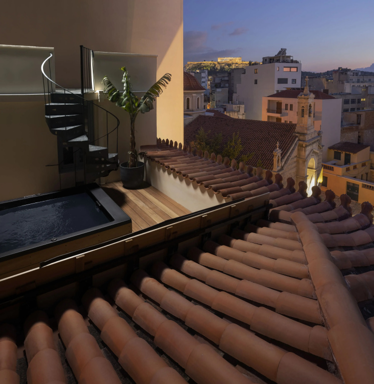 Standard room with city view