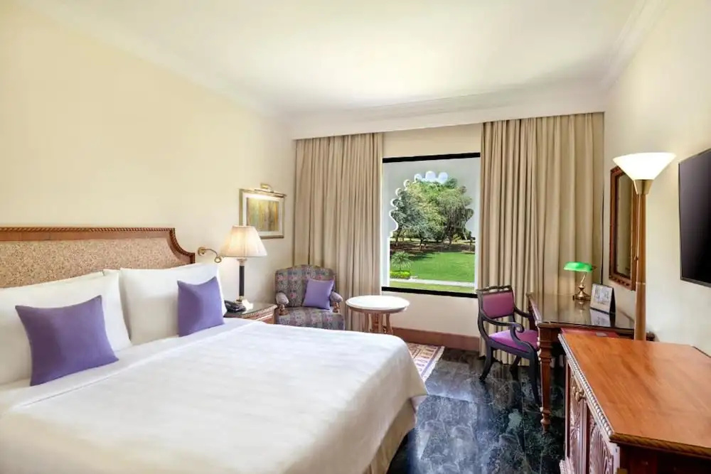 Deluxe Double room with view (full double bed)