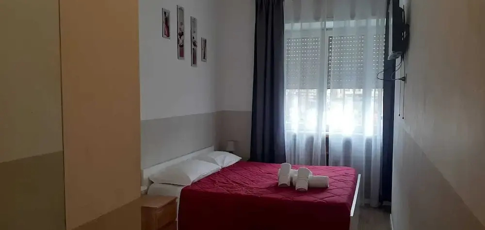 Classic Double room (full double bed)