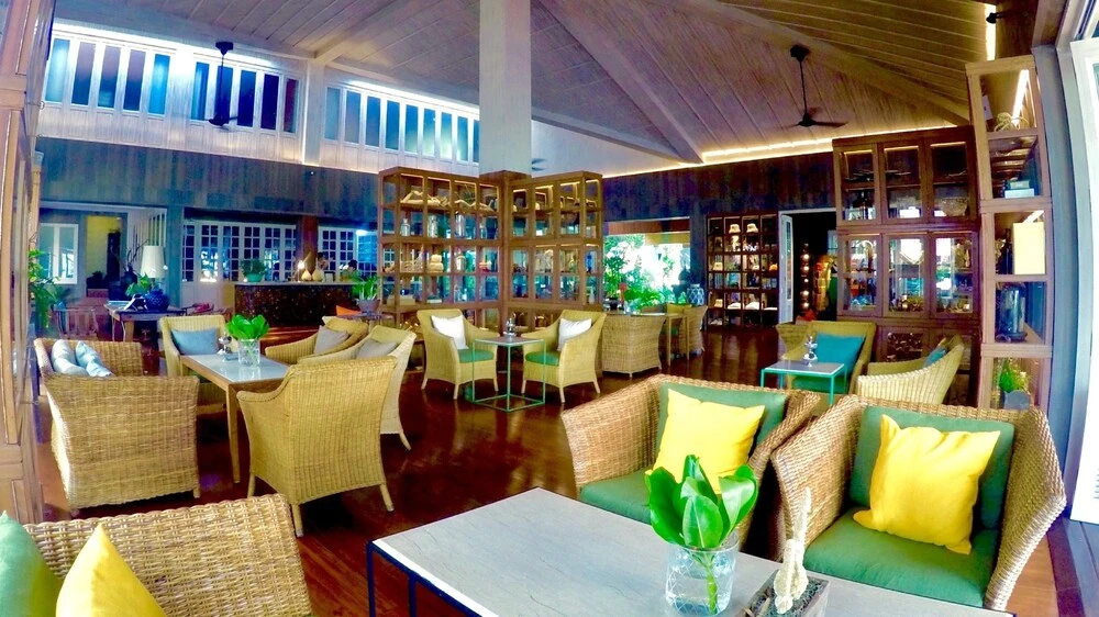 Food & Beverage