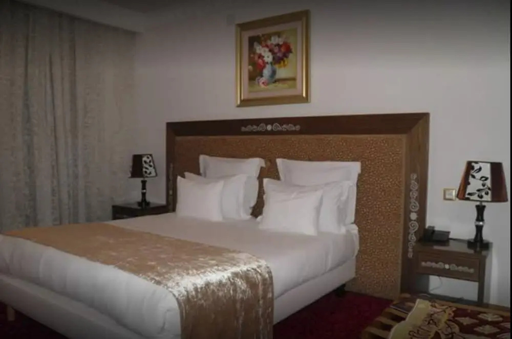 Deluxe Double room (full double bed)
