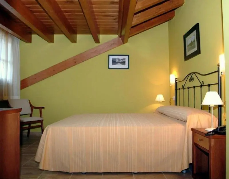 Superior Double room with balcony (full double bed)
