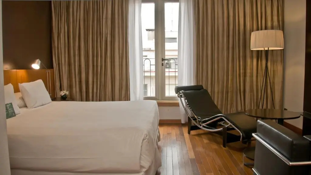 725 Continental - Chambres