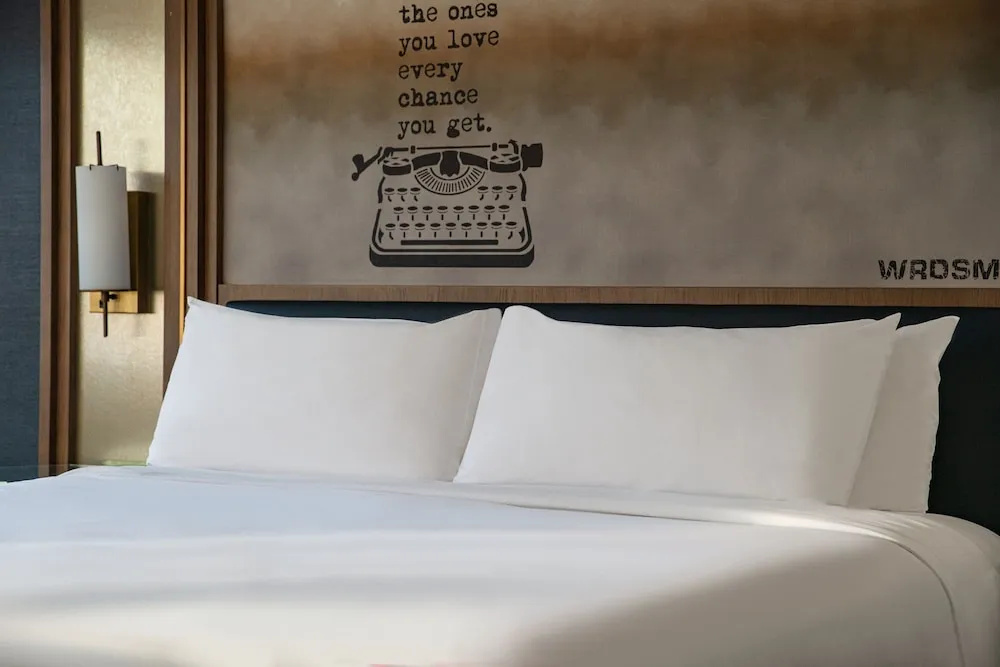 Standard Double room with balcony (full double bed)