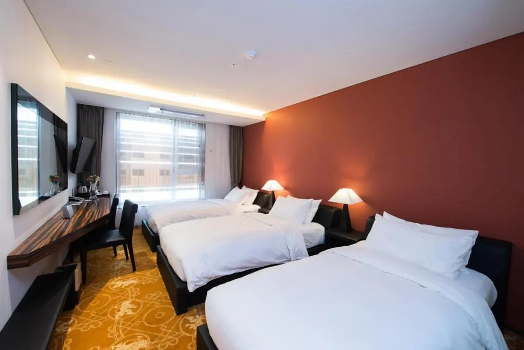 Superior Triple room