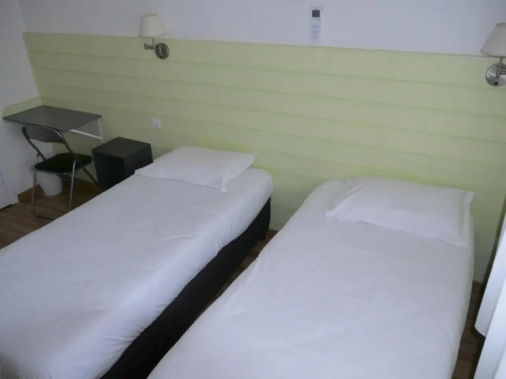 Standard Double room (twin beds)