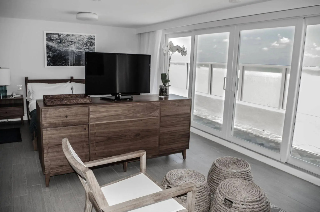 Tides Inn Hotel - Général