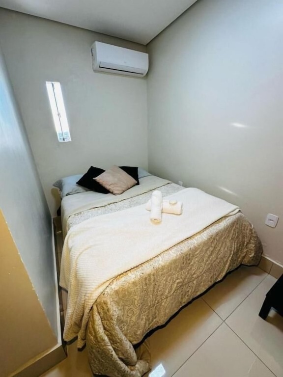 Standard Double room with city view (full double bed)