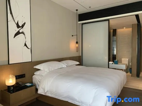 Standard Double room with river view (full double bed)