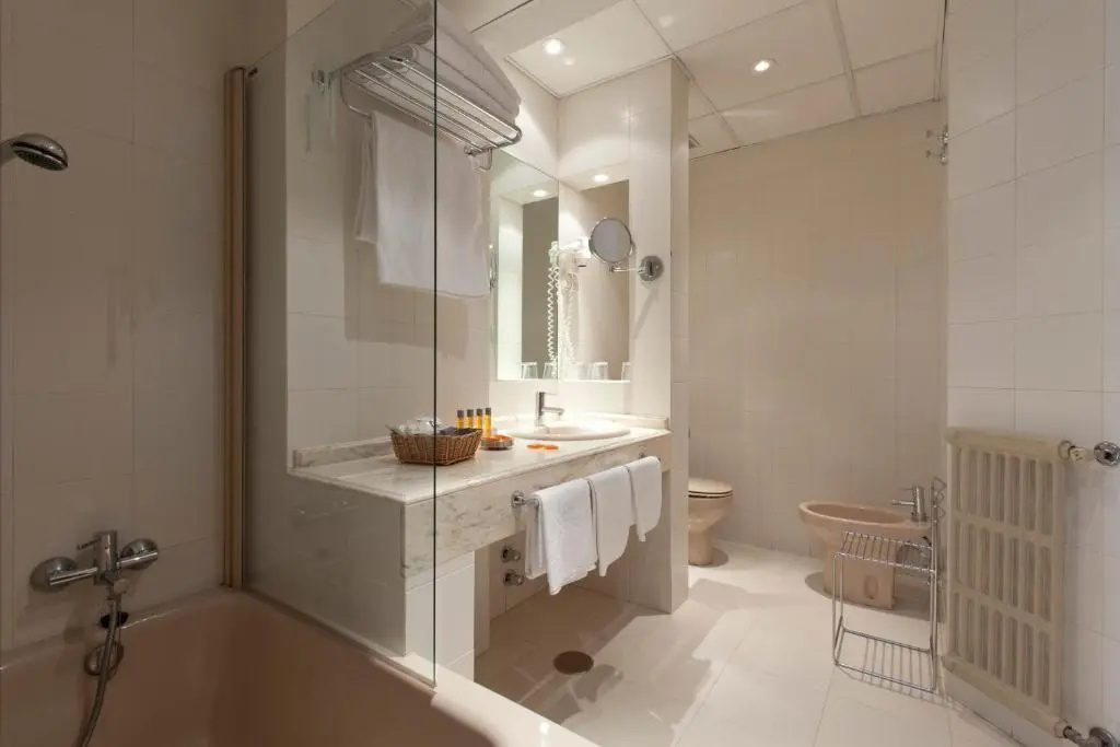 Hotel Moderno Puerta del Sol - Chambres
