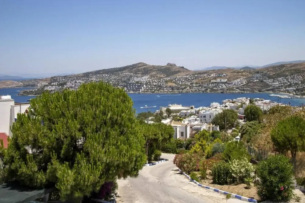 3 BR Comfy House with Peaceful View in Yalikavak